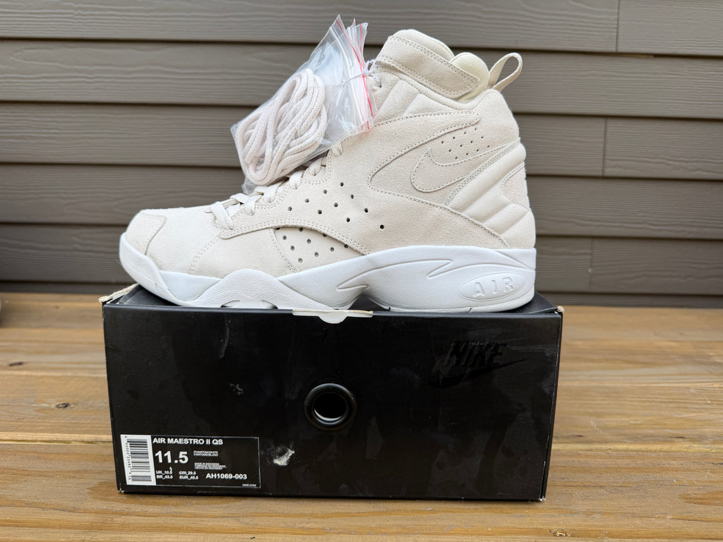 DS Nike Air Maestro II QS Kith Friends and Family Size 11.5